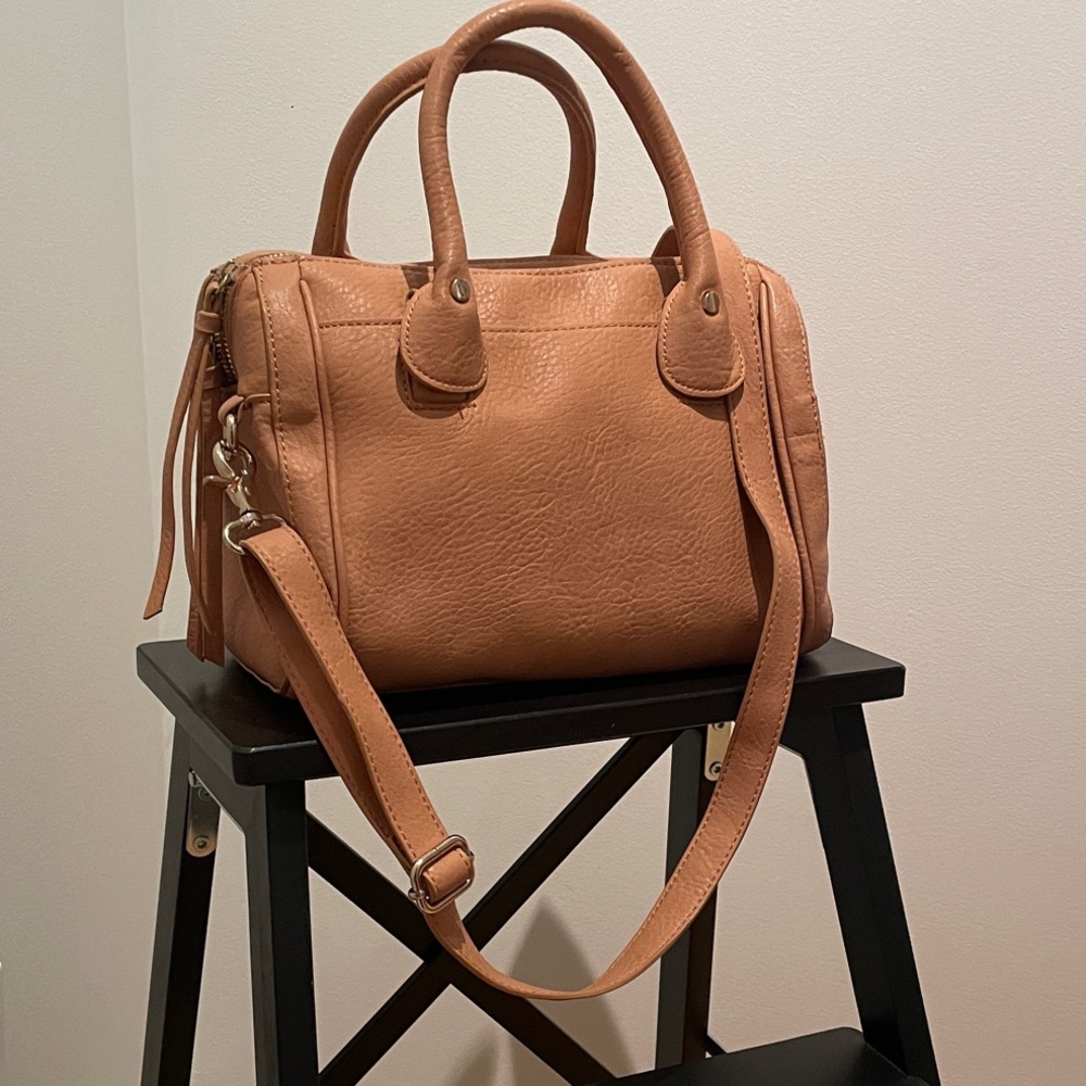 Simons Modern Bowling Handbag in Sand
